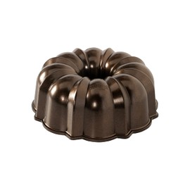 Nordic Ware Original Bundt, 12-Cup, Bronze