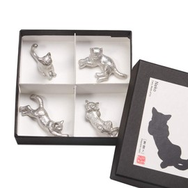 Suzuneko Tin Cat Chopsticks Rest Set of 4 in Presentation Box (Pre-wrapped)