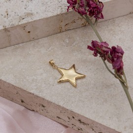 Carissima Gold Women's 9ct Yellow Gold Semi Hollow Star Pendant