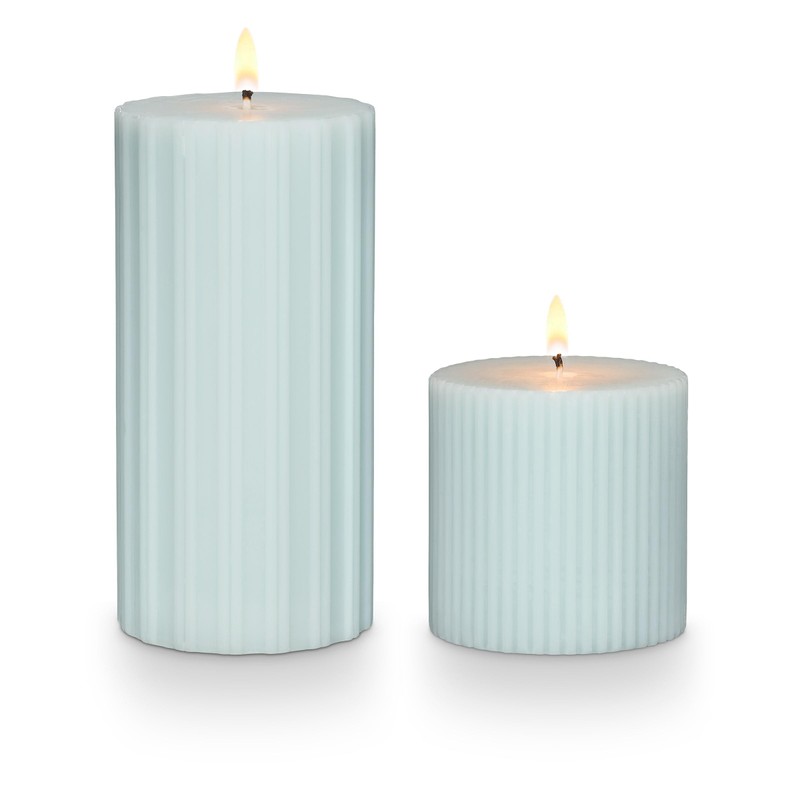 ILLUME Beautifully Done Small Fragranced Pillar Candle, Fresh Sea Salt