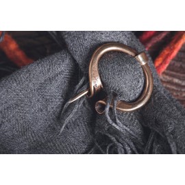 WINDALF Zaran Solid Medieval Fibel, Diameter 3.5 cm, Vintage Bronze, Bronze