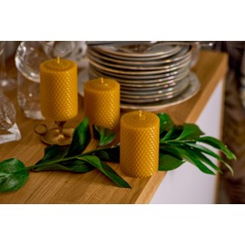 Beeswax Gifts 100% Beeswax Candles Gift Box Set of 3 Scented Pillar Candles for Gift, Home Decor and Meditation (3.3 x 2.15 in, Natural Yellow)