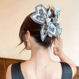 Generic Paisley Print Bow Hair Clip, Large Fabric Shark Clip, 19 cm x 11 cm, Vintage Bohemian Style, White and Black
