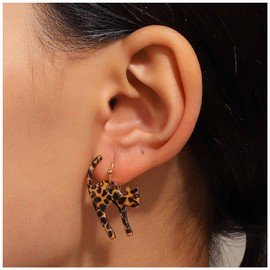 Yienate Boho Cat Dangle Earrings Vintage Leopard Print Kitten Drop Earrings French Hook Earrings Statement Cute Acrylic Animal Cat Earrings Novelty Pet Earrings For Women, Acrylic