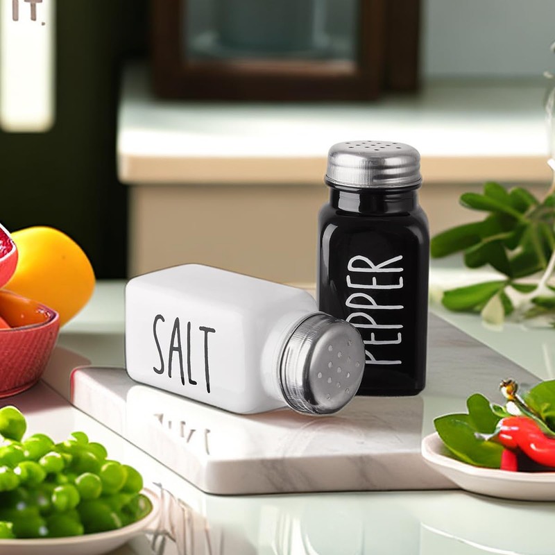 Pack of 2 Salt and Pepper Shaker Salt and Pepper