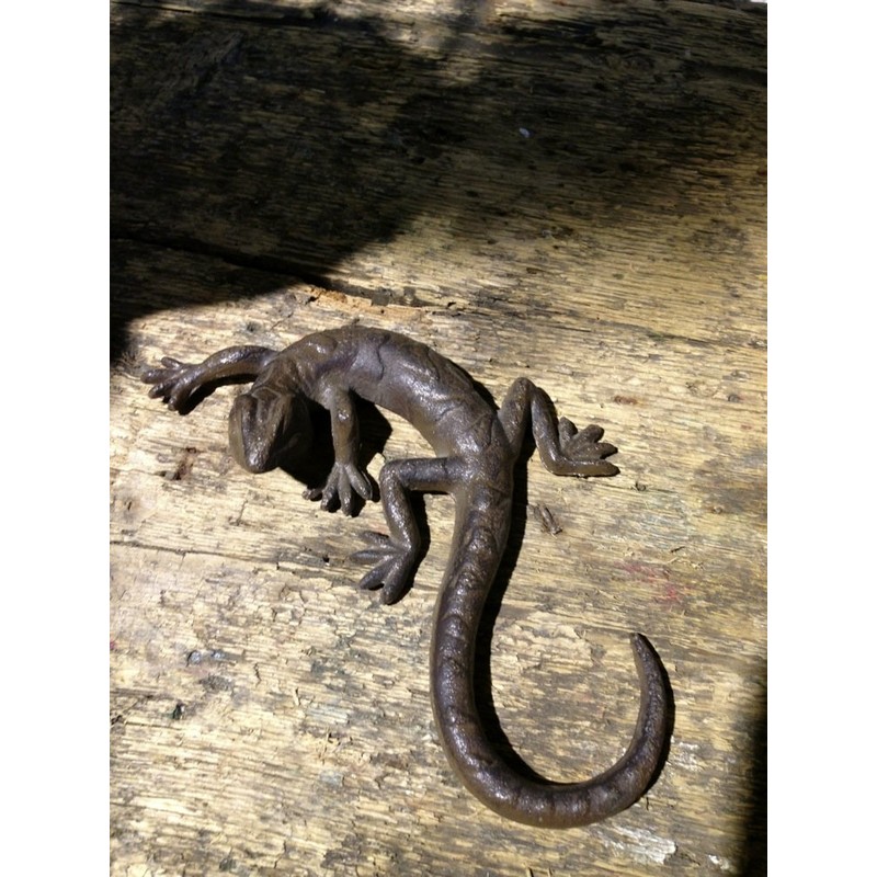 Antikas Salamander Decoration, Gecko Decoration, Letter Weight Made of Cast