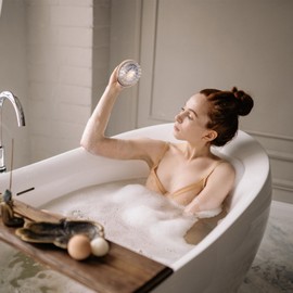 GLEAVI 4pcs Scalp Brush Handheld Hair Washing Comb for Deep Cleansing Scalp Massage Comfortable for Hair Care Routine Gradient Colors