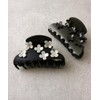 VingTAINE H-445 Basic Flower Hair Claw Small Flower Hair Accessory