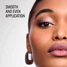 Bobbi Brown Eyeshadow Brush | Rounded, Beveled-Head Makeup Brush For Smooth Eyeshadow Application