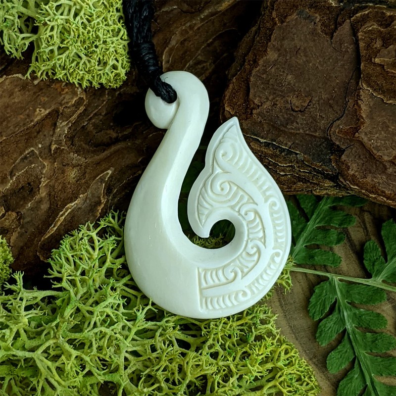 81stgeneration Women's Men's Hand Carved Bone Whale Tail HEI Matau