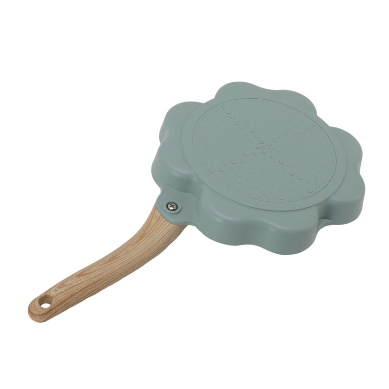 Egg Frying Pan Nonstick Heart Shaped 4 Cup Uniform Heating