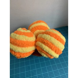 Homemade Lot 3 Yarn Covered Foam Balls Decor Wreath Tray Table Display New Or Ye