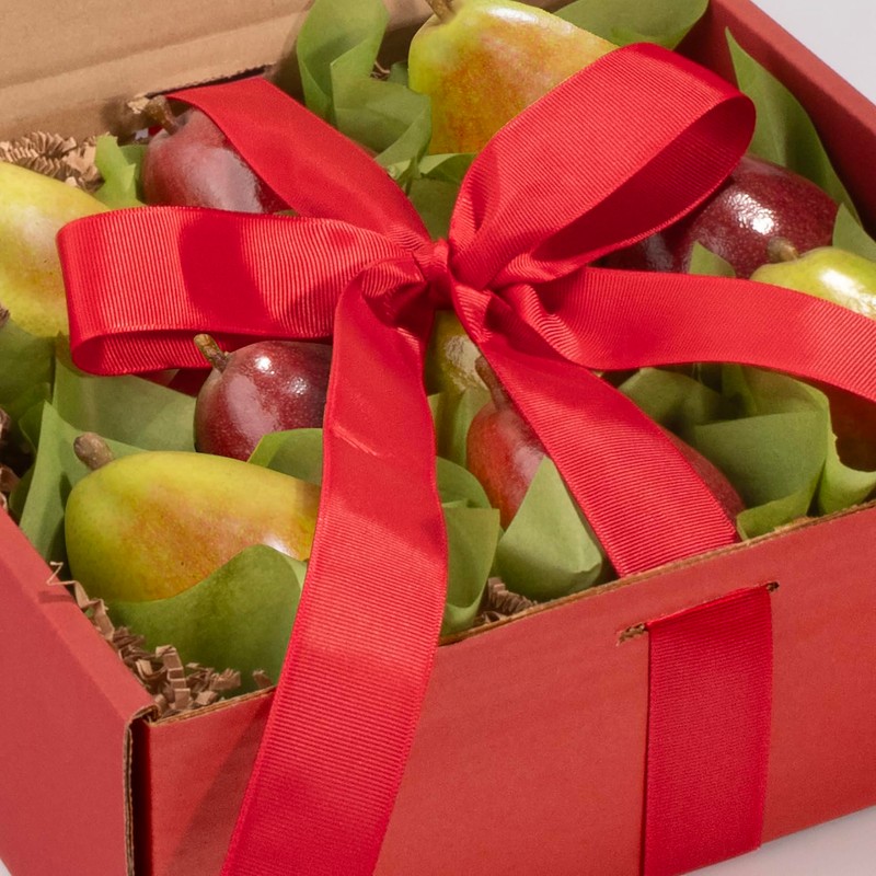 Whole Foods Organic 9 Count Red & Green D'Anjou Pears