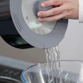 Tempered Strainer Lid for Stockpot Pot Pasta Pot Soup Pot with Heat Resistant Silicone Rim Glass Universal Pan Lids Pour Spout Water Oil Microwave Safe Fit 6.5-7-7.5-8 and 8-8.5-9-9.5 inch Light Grey