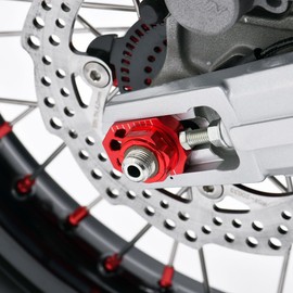 ジータレーシング(ZETA RACING)CRF250L/M '12-20,CRF250L/L(S)/RALLY/RALLY(S) (MD47) '21-25,CRF250RALLY '17-20 etc アクスルブロック アルミ レッド F7043(旧品番:ZE93-5063) ダートフリーク DIRTFREAK