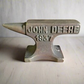 John Deere 1937 Cast Iron Anvil Paperweight With Raised Lettering (4.5" x 2.75")