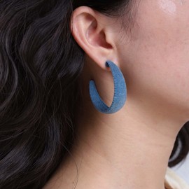 Inateannal Vintage Black Velvet Hoop Earrings Chunky Wide C Dangle Earrings Plush C Shape Hoop Earrings Exaggerated Geometric Plush Earrings Jewellery for Women and Girls, Zinc, No Gemstone