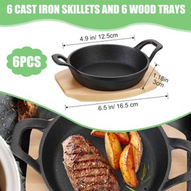 Nuogo 6 Sets Mini Cast Iron Sizzler Plates Skillet with Wooden Base Cast Iron Skillet Round Fajita Plate Mini Black Cast Iron Pot for Kitchen Restaurant Baking Cooking Serving(4.9 Inches)