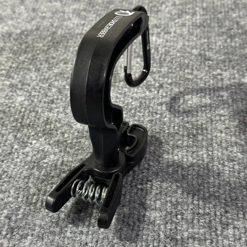 Golf Shoe Grabber Clamp & Handle Accessory Shoes Sneakers Portable
