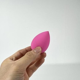 Sponge makeup teardrop puff / 스펀지 메이크업 물방울 퍼프
