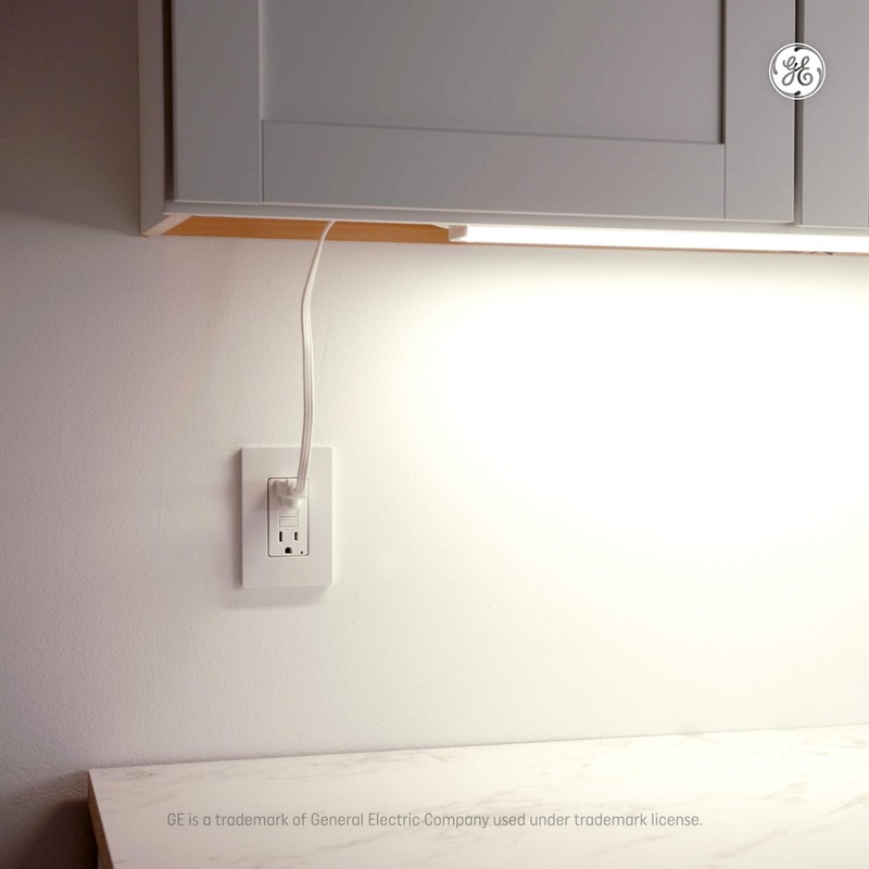 GE LED HD+ Undercabinet Light Fixture, Linkable Integrated Slim Profile