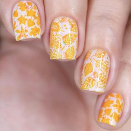 Press on Nails Short Square MABKJLF Yellow Fake Nails False Nails with Designs Maple Leaves Full Cover Glossy Glue on Nails Stick on Nails Acrylic Nails for Women Girls 24 Pcs