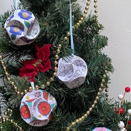 10 DIY Origami Balls, Paper Ornaments, Orbs. No Tools Needed, Just Color-Connect-Complete. Kids + Adult Coloring Craft, Stimulates Creativity, Releases Stress. Fun Family Activity (Flower Patterns)
