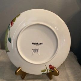 World Market Nomad LT Green Bohemian Elephant 8 3/4” Plate w/ Red Floral NEW