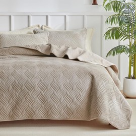 WARMDERN Ultrasonic Khaki Velvet Quilt Set Queen Size, Geometric Textured Weave Pattern Modern Quilt Bedding Set, 3 Piece Soft Microfiber Taupe Bedspreads Coverlet for All Season, Khaki, 90x96 inches