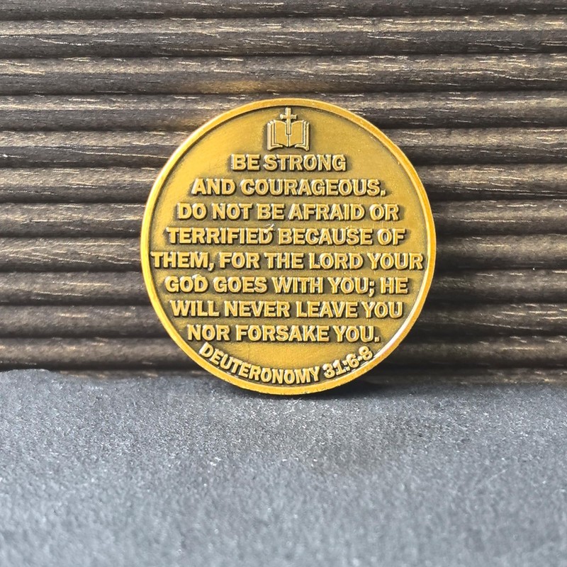 Military Prayer Challenge Coin - 'Be Strong and Courageous' Medallion