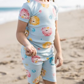 Burt's Bees Baby Baby Girls' Toddler Pajamas, Sleeve Tee and Shorts 2-Piece Pj Set, 100% Organic Cotton, Puffer Fish