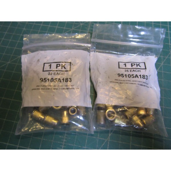Unbranded lot of 50 Zinc-Plated Steel Heavy-Duty Rivet Nut –