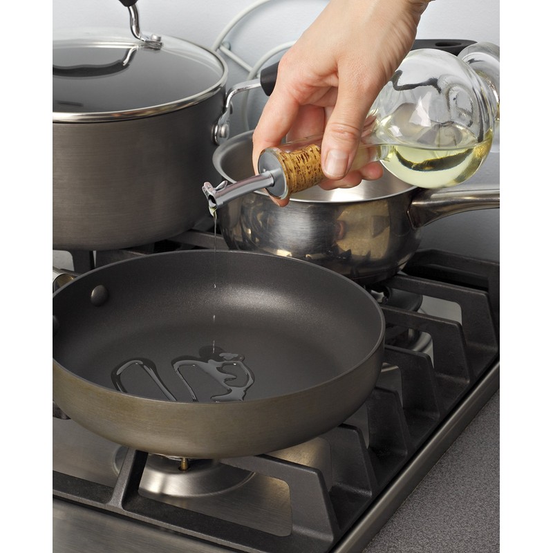 HIC Kitchen Bottle Stopper Pourer with Hinged Flip-Top Lid, 18/8