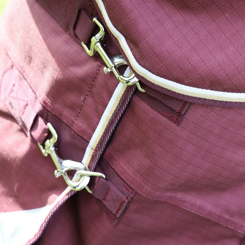 Shires Highlander Plus 100g Turnout Rug - Maroon 5'9" /