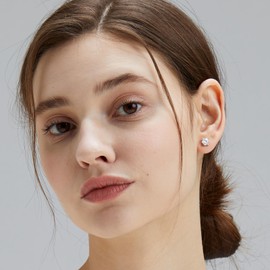 KRKC&CO Moissanite Studs Earrings, Sparkly Lab Created Diamond Earrings, S925 Sterling Silver, 0.6/1/1.2/1.6/2/3CT, D Color, VVS1, Vermeil 14K White Gold Jewelry Gifts for Women