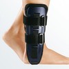 medi m.step Athletic Sprunggelenkbandage Schwarz | Schaum-Gel-Polster zur Druckverteilung | Einheitsgröße mit Klettverschluss | besonders stabile Knöchelbandage