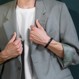 Alissl Black Leather Bracelet Cuff Cross Christian Bracelet for Dad form Daughter Birthday Christmas Gifts for Dad