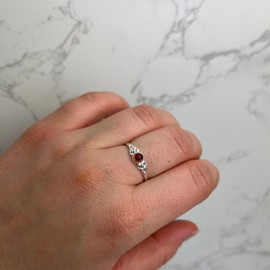 Silver Amber Jewellery - 925 Sterling Silver and Cognac Baltic Amber Classic Celtic Stone Delicate Ring - UK Rng Size M - 7588M