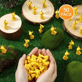 Simgoing 50 Pcs Mini Resin Giraffe Figurine Tiny Giraffe Resin Ornaments for Garden Home Decoration Zoo Animal Micro Landscape Ornaments Kit Fairy Accessories Party Gifts (Delicate)