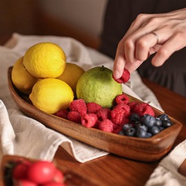 CAMLOT Lucky Boat Serving Tray, Acacia Solid Wood Interesting Shape Plate for Serving Desserts, Fruit, Snack and House Ornament,Key Tray,Functional and Storage Decorative Bowl。(M)