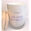 Natural Coconut + Beeswax Scented Candle Island Retreat in Glossy