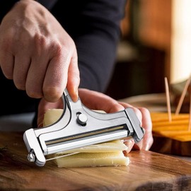 AIDOIT - Juego de 2 rebanadores de queso de alambre de acero inoxidable con cortador de queso plano, cortador de queso de grosor ajustable con 8 cables adicionales para queso semiduro y duro