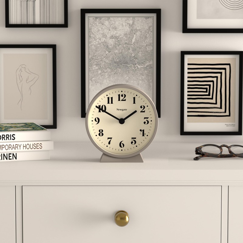 NEWGATE® Theatre Fireplace Clock - Quiet Sweep "No Tick" Mantel