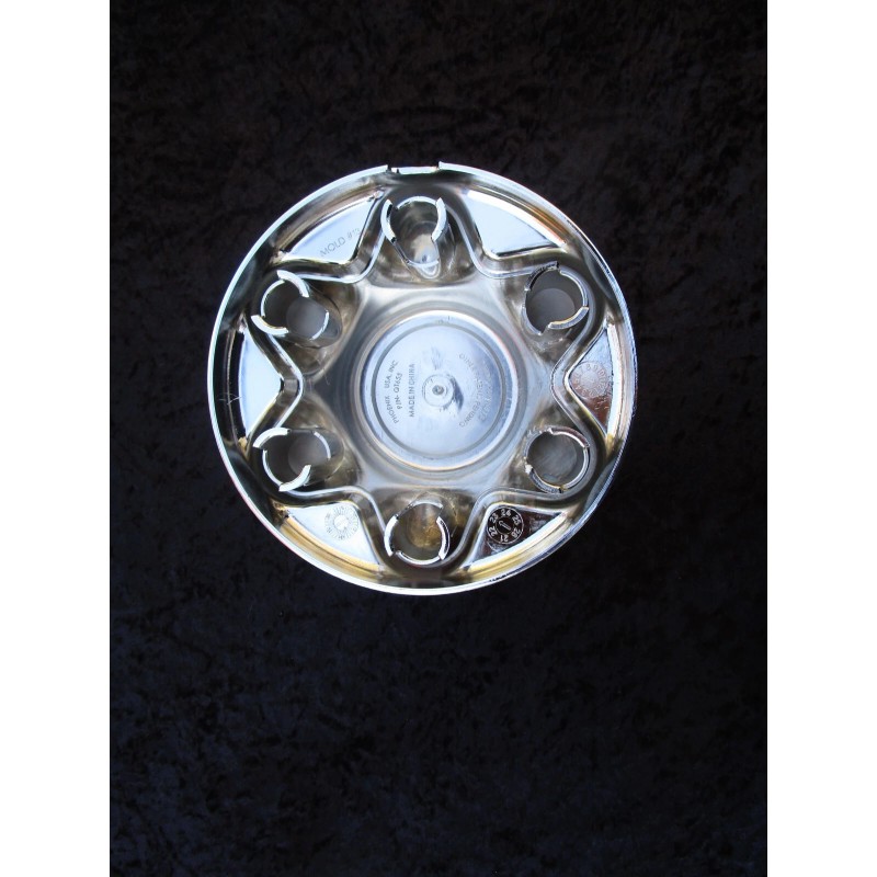Sundowner 6 Lug with 5.5" Bolt Circle Trailer Chrome Center