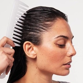 Paul Mitchell Paul Mitchell Pro Tools Detangler Comb, Wide Tooth Comb Detangles Wet or Dry Hair