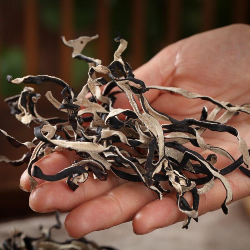 Shredded Dried Woodear Mushrooms, Natural Gluten Free Crisp Black Fungus.