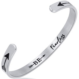 Chamqueen Inspirational Bracelet Motivational Stainless Steel Bracelet Birthday Gift for Woman Girls Be Fearless