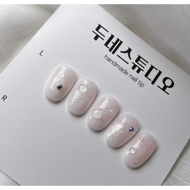 [Winter❄️] Shy pink snowflake handmade nail tip✨ - Coffin M / [겨울❄️] 수줍은 핑크빛 눈꽃 수제네일팁✨ - 코핀M
