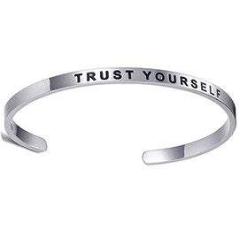 Jude Jewelers Pulsera apilable de acero inoxidable con mantra, regalo de graduación, Metal