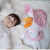 Cuddle Barn Peluche Ganso Parlante,con 7 Canciones De Cuna Color